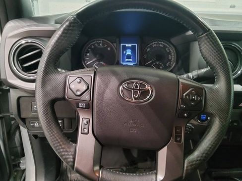 Used 2021 Toyota Tacoma TRD Off-Road image 25