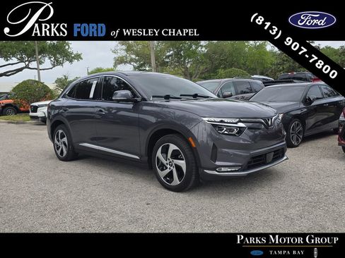 Used 2025 VinFast VF 8 Eco AWD/4WD image 1