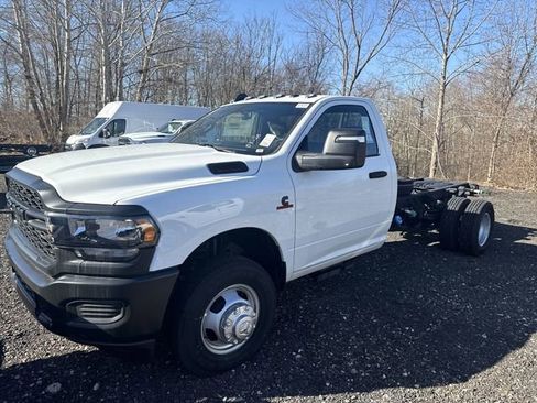 New 2024 RAM 3500 Tradesman image 2