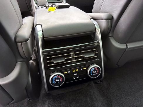 Used 2023 Land Rover Range Rover SE AWD/4WD image 26