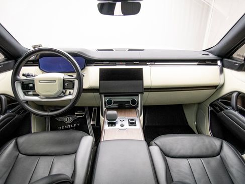 Used 2023 Land Rover Range Rover SE AWD/4WD image 16