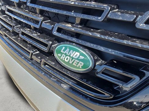 Used 2024 Land Rover Range Rover Velar S AWD/4WD image 17