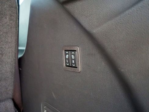 Used 2021 Buick Enclave Avenir w/ Avenir Technology Package image 41