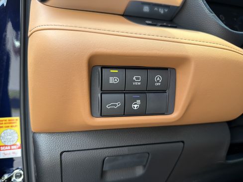 New 2026 Toyota Highlander Platinum AWD/4WD image 29