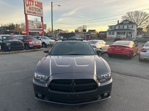 Used 2014 Dodge Charger SXT Plus image 3