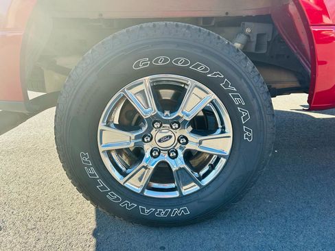 Used 2015 Ford F150 XLT w/ Equipment Group 302A Luxury image 12