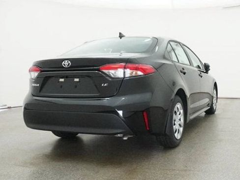 New 2026 Toyota Corolla LE FWD image 28