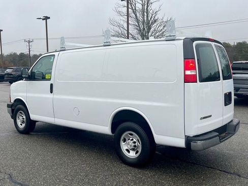 Used 2023 Chevrolet Express 2500 w/ Driver Convenience Package RWD image 3