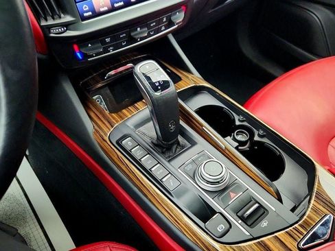 Used 2022 Maserati Levante Modena image 17