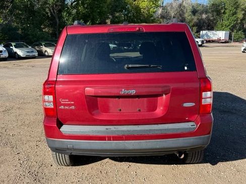 Used 2014 Jeep Patriot Latitude w/ Sun/Sound Group AWD/4WD image 5
