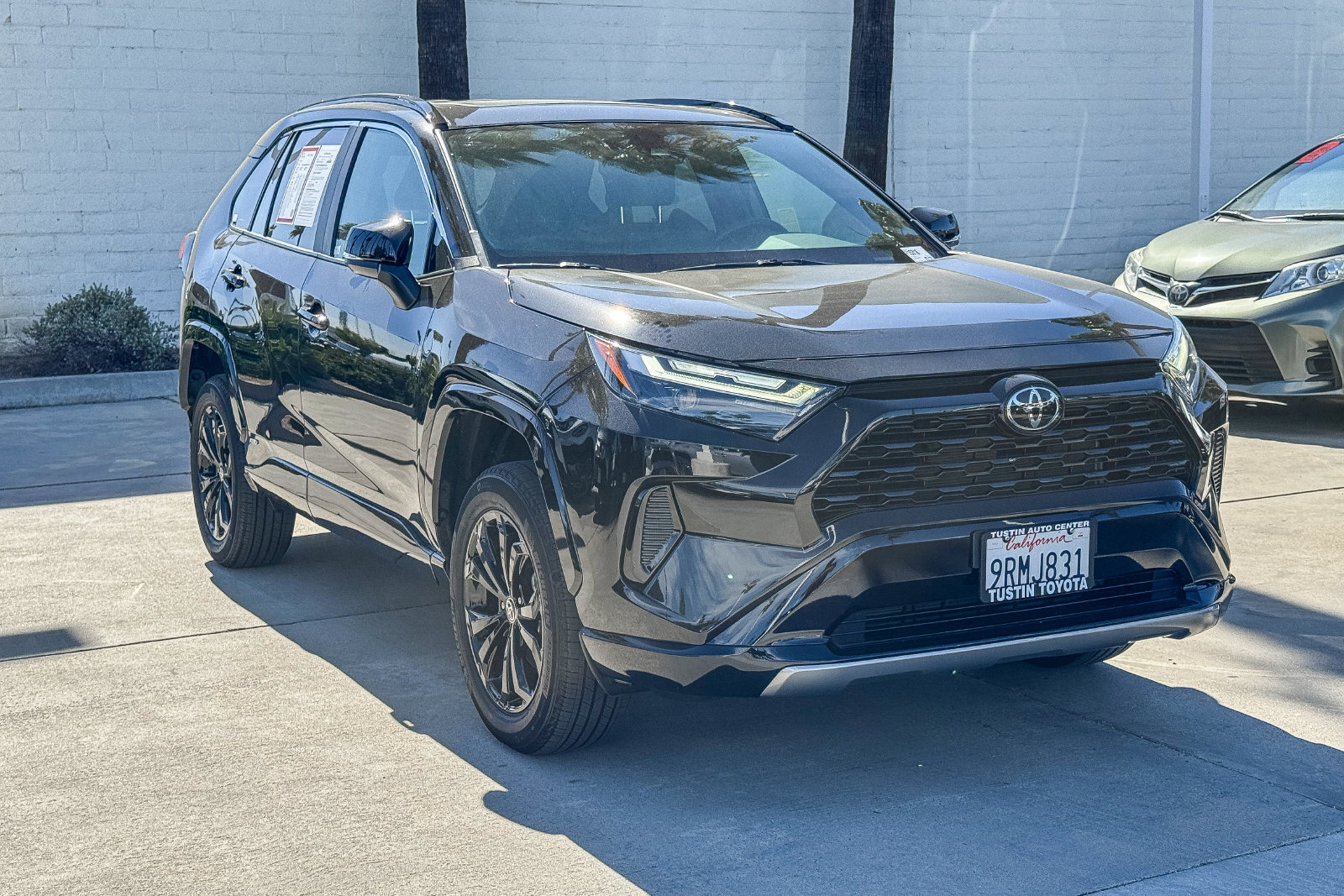Certified 2025 Toyota RAV4 SE w/ Convenience Package AWD/4WD image 3