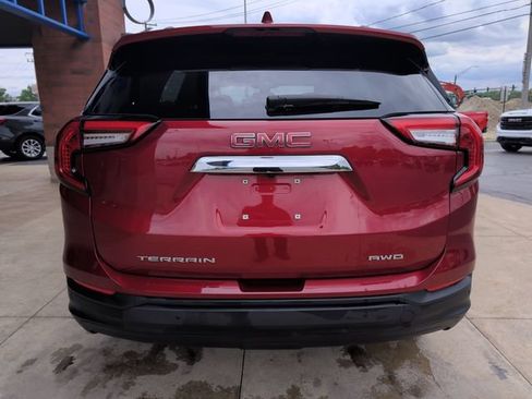 Used 2023 GMC Terrain SLE w/ Driver Convenience Package AWD/4WD image 7