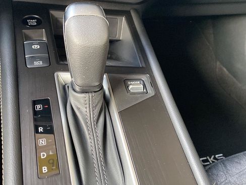 Certified 2025 Nissan Kicks SV AWD/4WD image 26