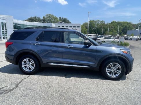 Used 2020 Ford Explorer XLT w/ Equipment Group 202A AWD/4WD image 3
