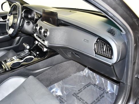 Used 2023 Kia Stinger GT-Line w/ Sun & Sound Package AWD/4WD image 41