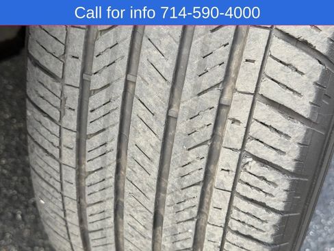 Used 2022 Volkswagen Tiguan SE w/ Panoramic Sunroof Package AWD/4WD image 31