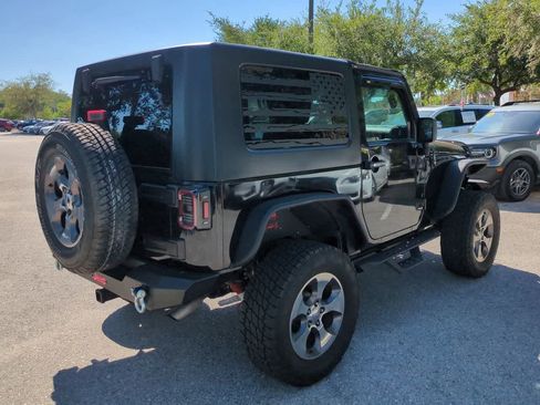 Used 2016 Jeep Wrangler Sahara w/ Connectivity Group AWD/4WD image 6