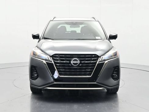 Certified 2024 Nissan Kicks SR FWD image 2