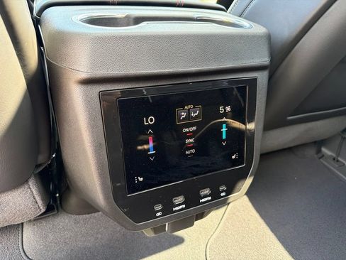 Used 2026 GMC Yukon AT4 Ultimate AWD/4WD image 39