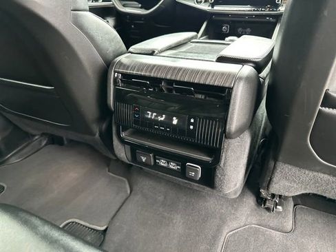 Used 2023 Jeep Wagoneer Series II image 16