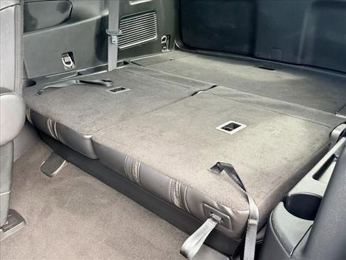 Used 2023 Ford Explorer XLT w/ Equipment Group 202A RWD image 14