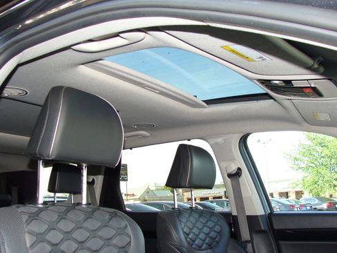 Used 2022 Hyundai Palisade Limited w/ Cargo Package image 13