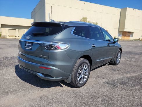 Used 2022 Buick Enclave Avenir w/ Avenir Technology Package image 10