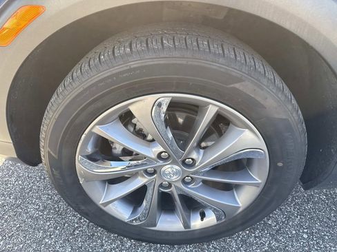 Used 2022 Buick Encore GX Essence w/ Advanced Technology Package image 11