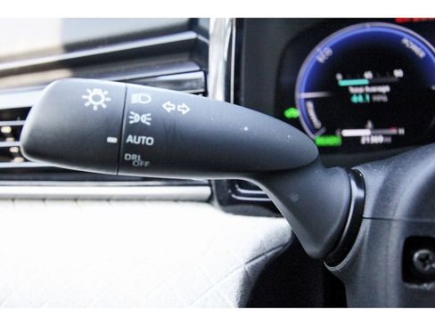 Used 2025 Toyota Camry XLE image 17