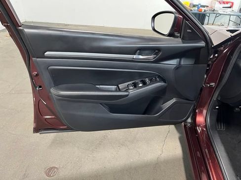 Used 2023 Nissan Altima 2.5 SV FWD image 24