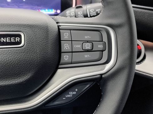 New 2026 Jeep Grand Wagoneer Limited AWD/4WD image 37