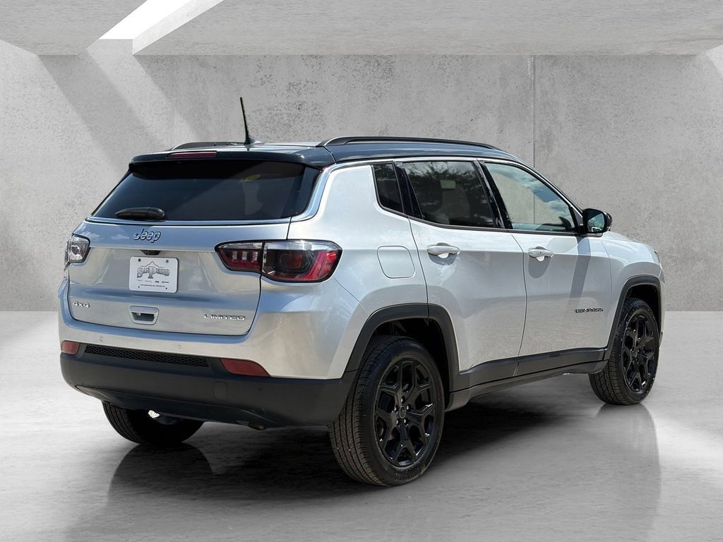 Used 2026 Jeep Compass Limited AWD/4WD image 5