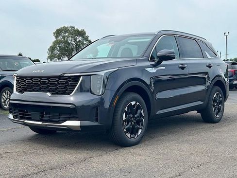 New 2025 Kia Sorento S image 11