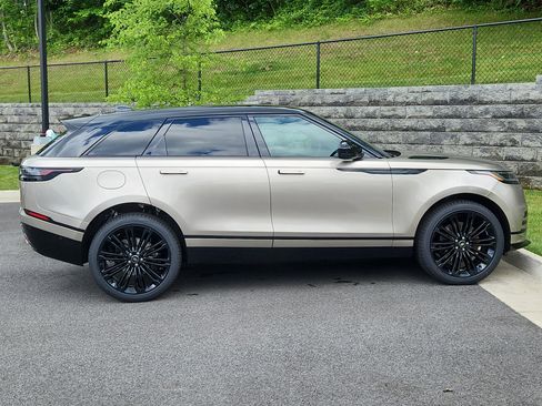 New 2026 Land Rover Range Rover Velar Dynamic SE image 11