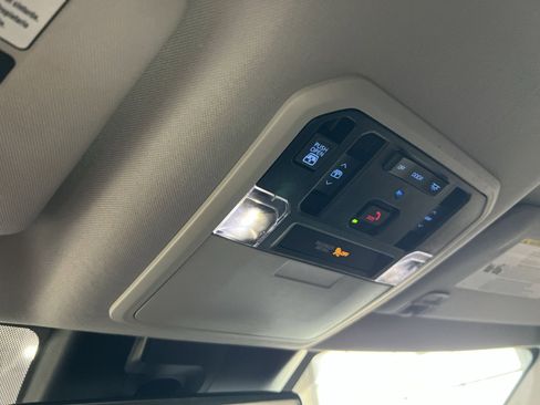 Used 2023 Toyota Tundra Limited image 34