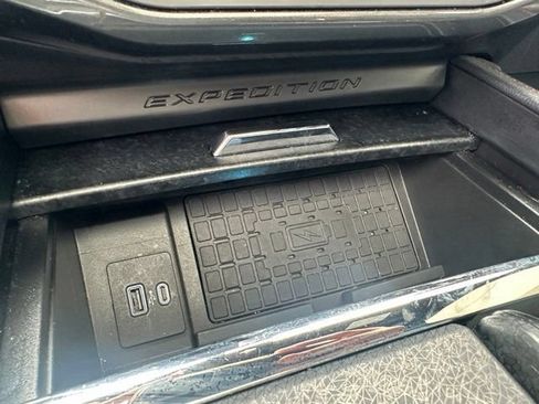 Certified 2022 Ford Expedition Limited RWD image 23