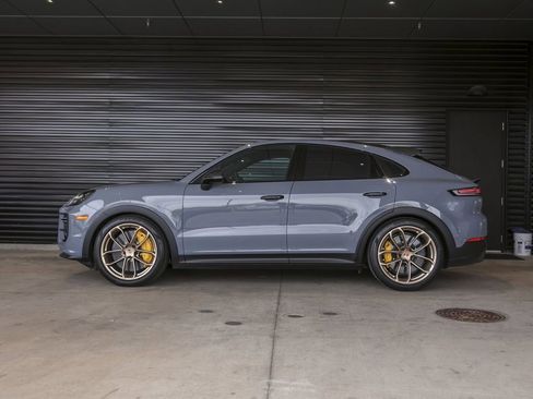 Certified 2026 Porsche Cayenne Turbo GT AWD/4WD image 2