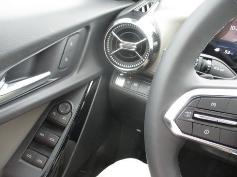 New 2026 Chevrolet Equinox LT w/ Convenience Package II image 20