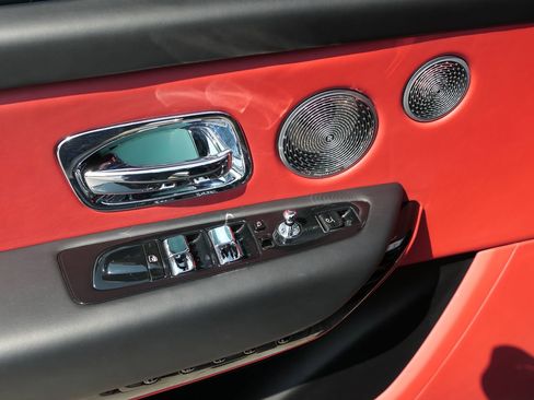 Used 2022 Rolls-Royce Cullinan image 20