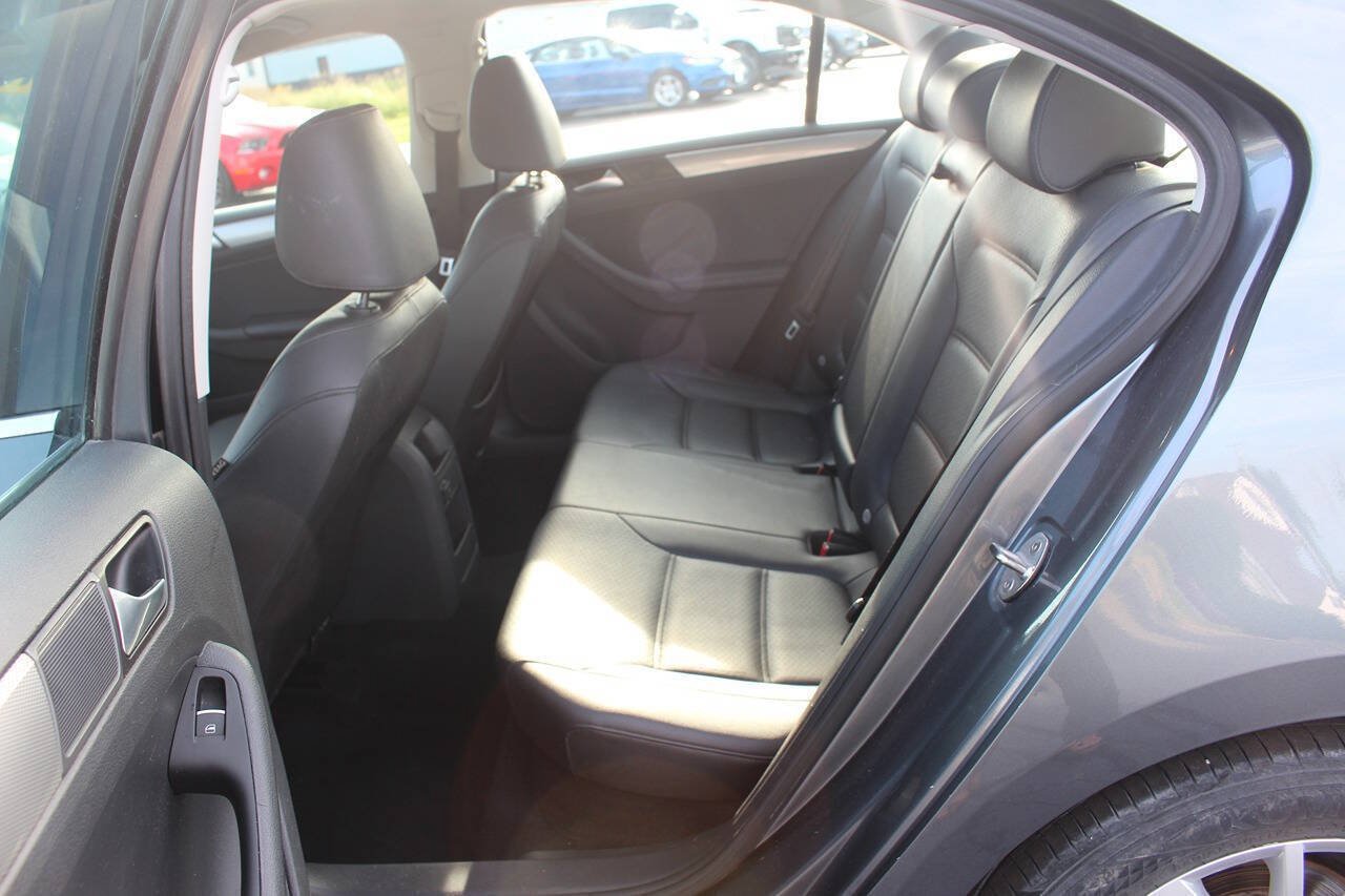 Used 2016 Volkswagen Jetta SE FWD image 8