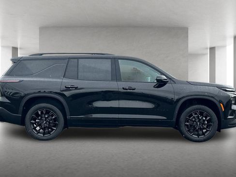 New 2026 Chevrolet Traverse LT w/ Midnight/Sport Edition image 3