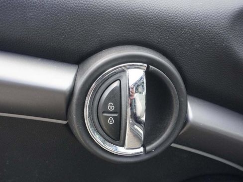Used 2023 MINI Cooper SE FWD image 38