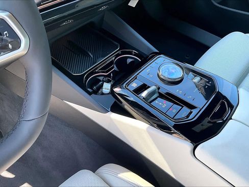 New 2026 BMW 530i w/ M Sport Package RWD image 8