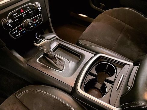 Used 2015 Dodge Charger SRT w/ Harman/Kardon Audio Group RWD image 17