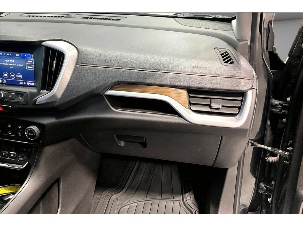 Used 2020 GMC Terrain SLE FWD image 46