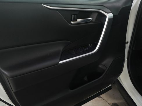 Used 2024 Toyota RAV4 XLE w/ Convenience Package image 24