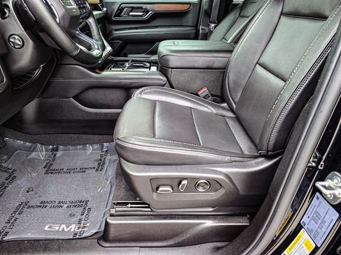 Certified 2025 GMC Yukon XL Denali w/ Sun & Power Step Package AWD/4WD image 15