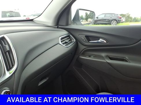 Used 2024 Chevrolet Equinox LT FWD image 23