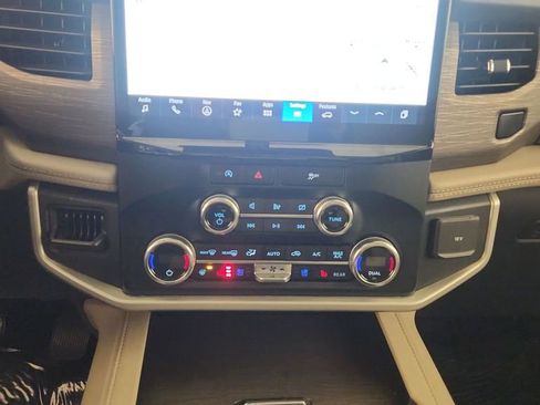 Certified 2023 Ford Expedition Limited AWD/4WD image 17