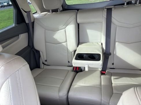 Used 2020 Cadillac XT5 Premium Luxury w/ LPO, Floor Liner Package image 31